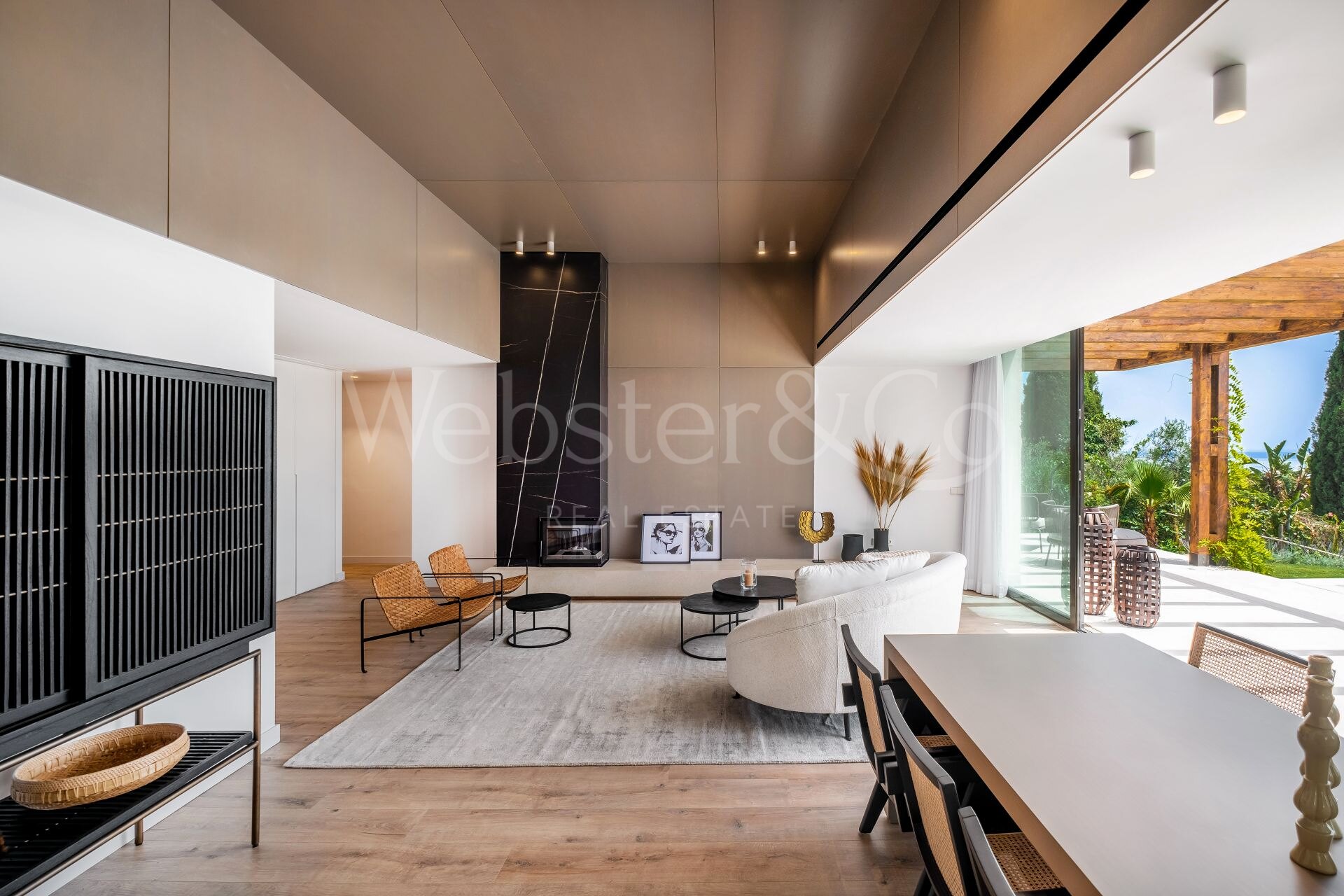 Villa Minoo - Elegant Property in Paraiso Alto