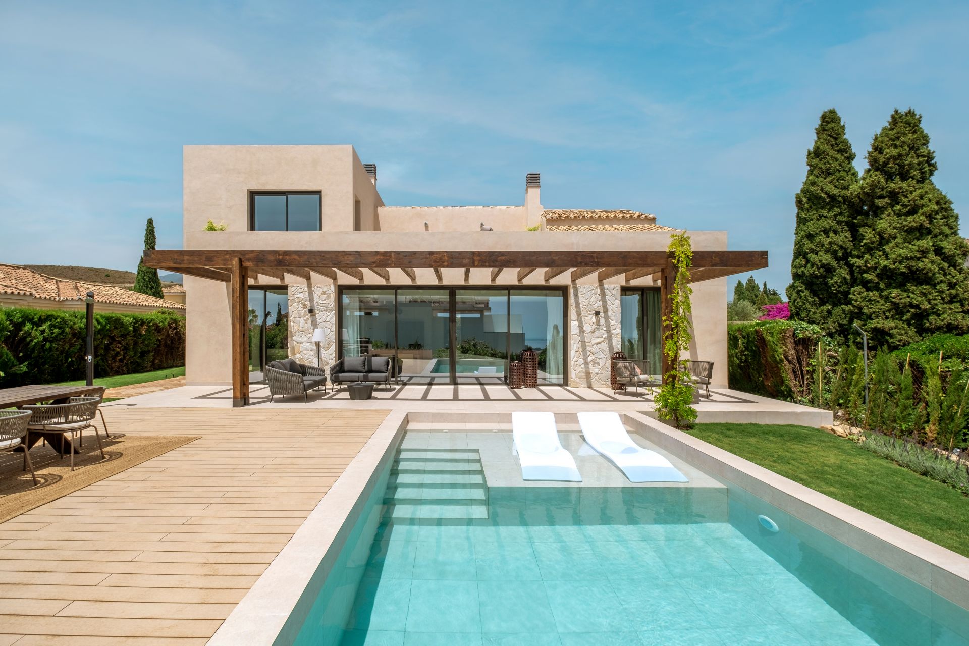 Beautifully renovated villa in Paraiso Alto