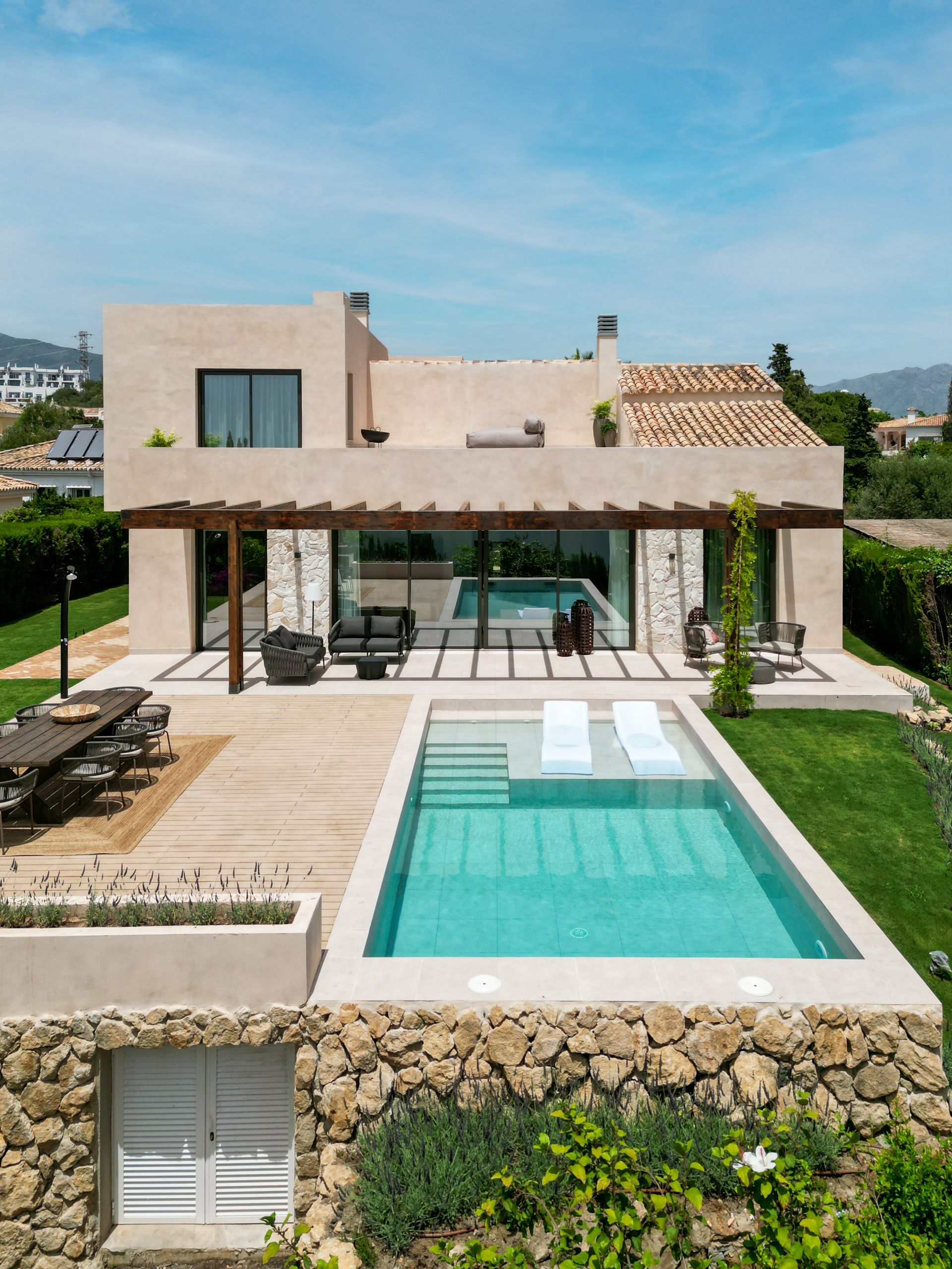 Beautifully renovated villa in Paraiso Alto