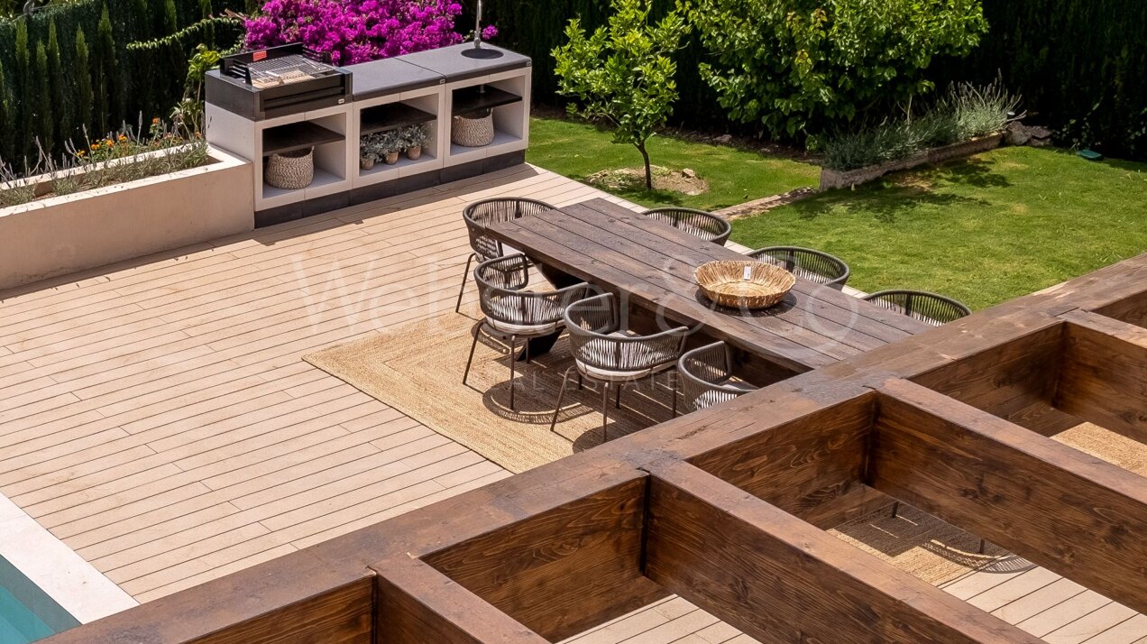 Villa Minoo - Elegant Property in Paraiso Alto