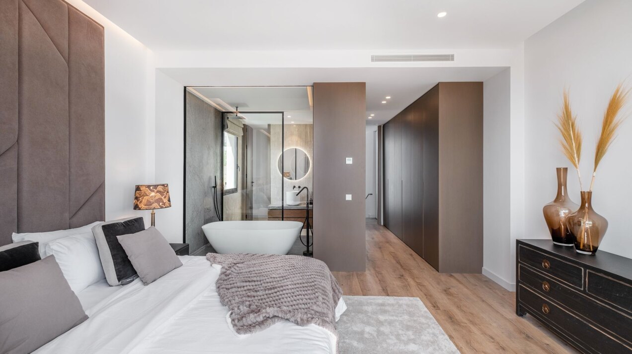 Beautifully renovated villa in Paraiso Alto