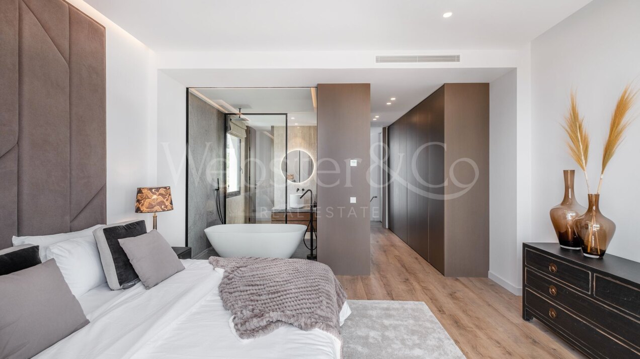 Villa Minoo - Elegant Property in Paraiso Alto