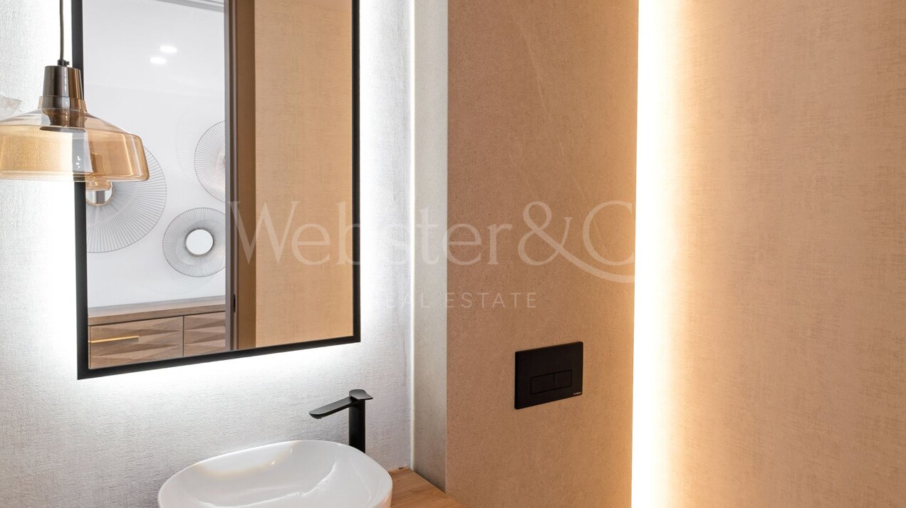 Villa Minoo - Elegant Property in Paraiso Alto