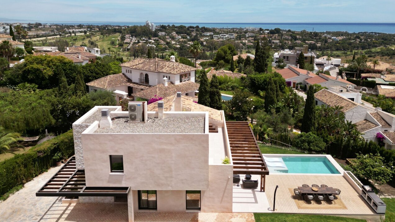 Beautifully renovated villa in Paraiso Alto