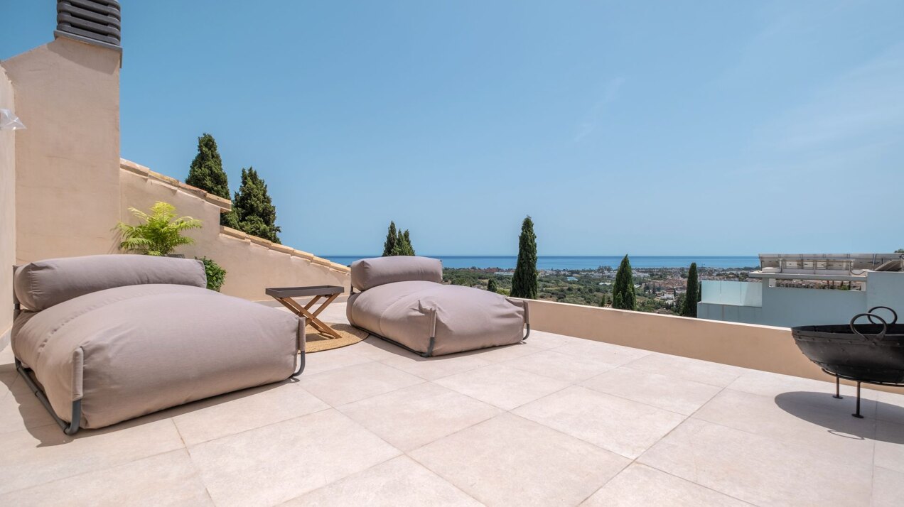 Beautifully renovated villa in Paraiso Alto