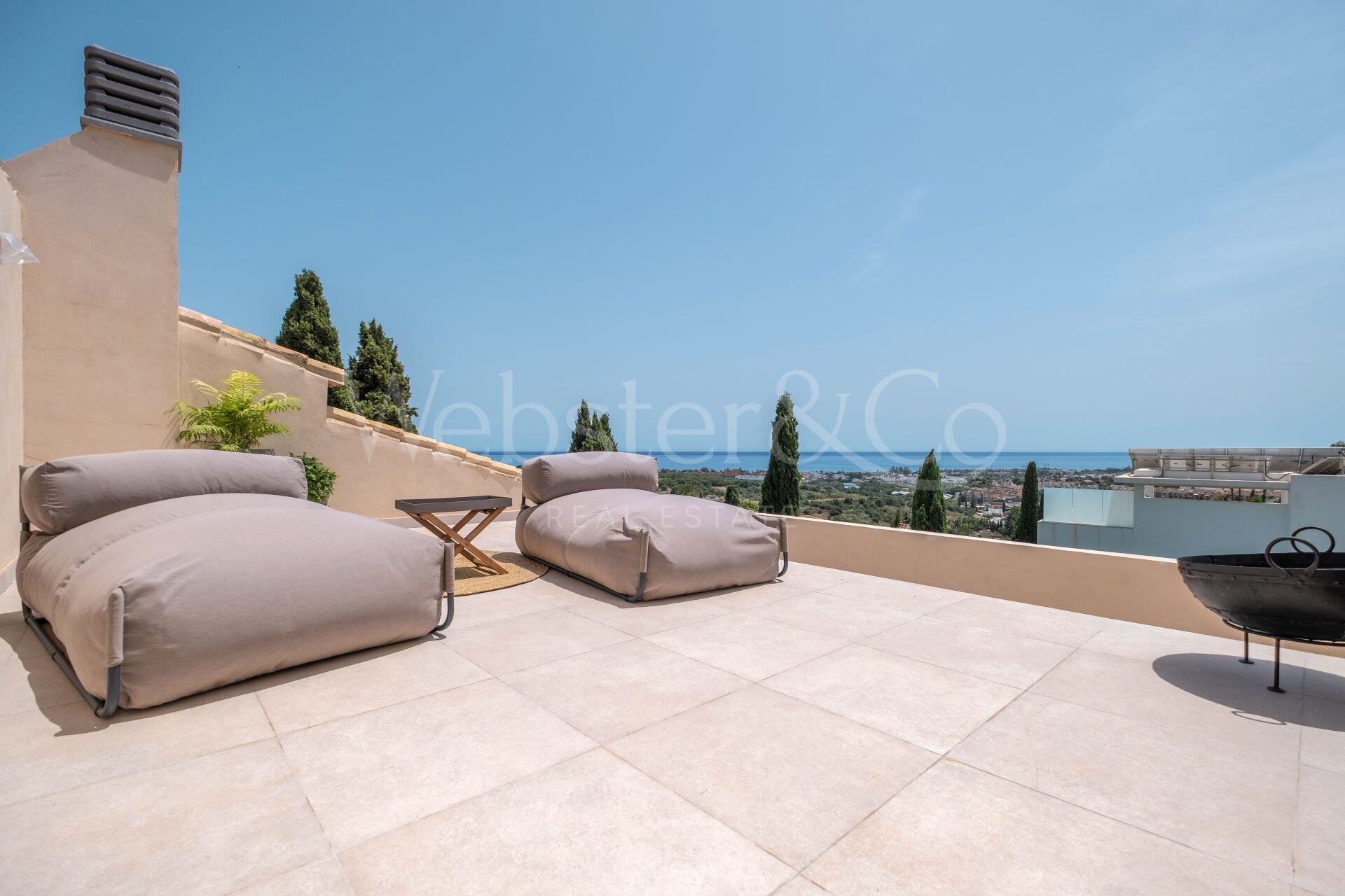 Villa Minoo - Elegant Property in Paraiso Alto