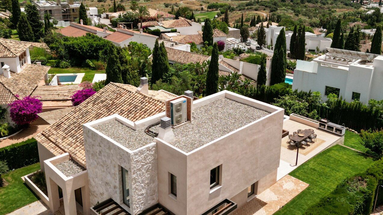 Beautifully renovated villa in Paraiso Alto