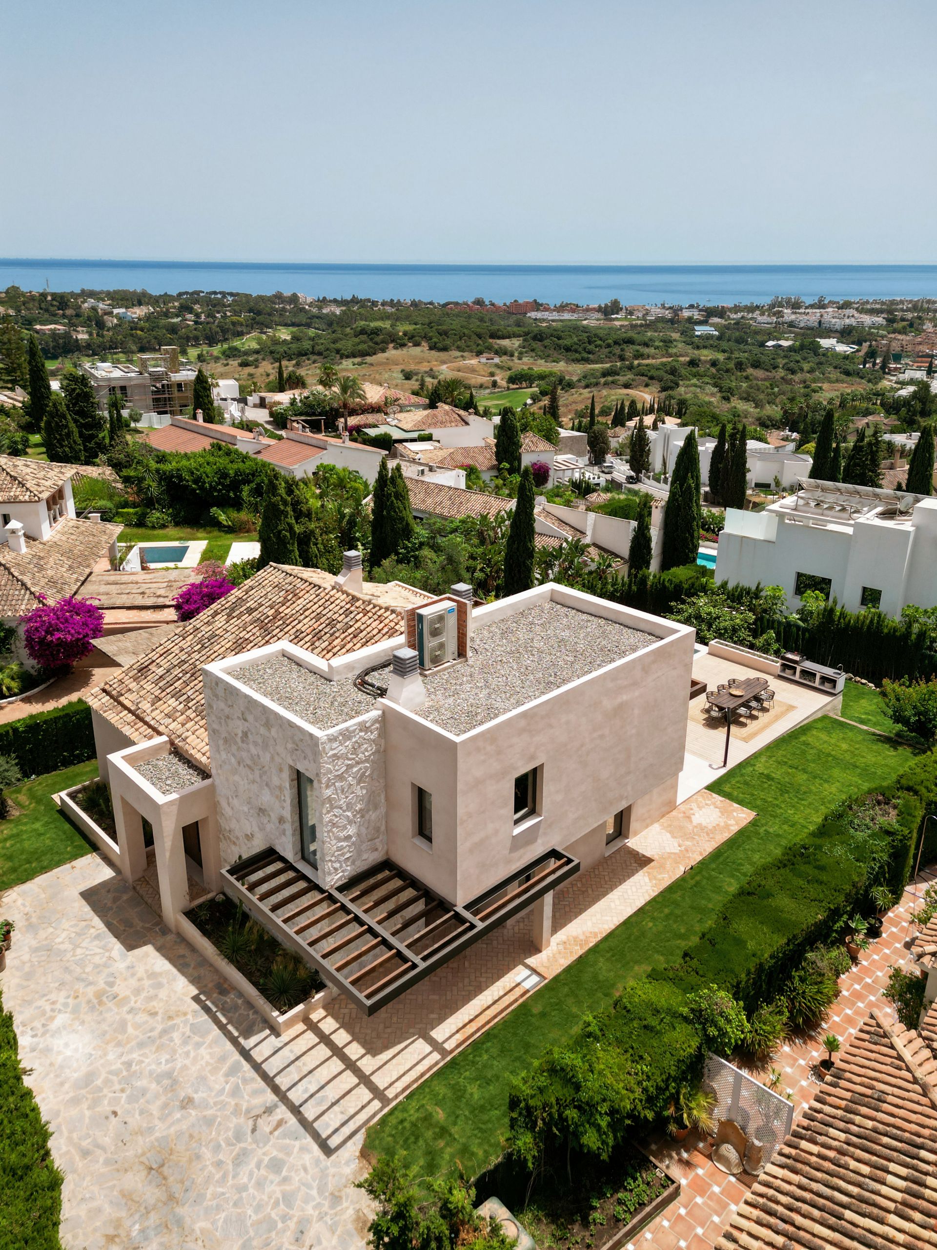 Beautifully renovated villa in Paraiso Alto