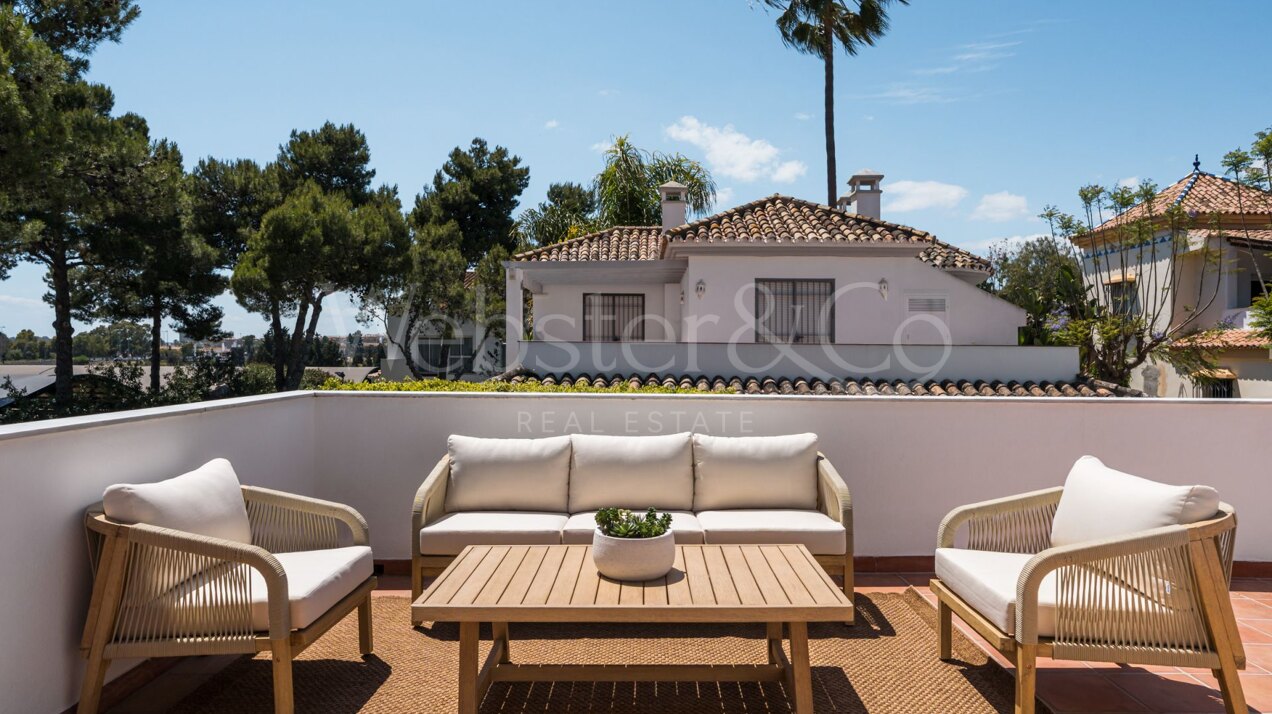 Casa Los Momentos - Classic Home in Nueva Andalucía