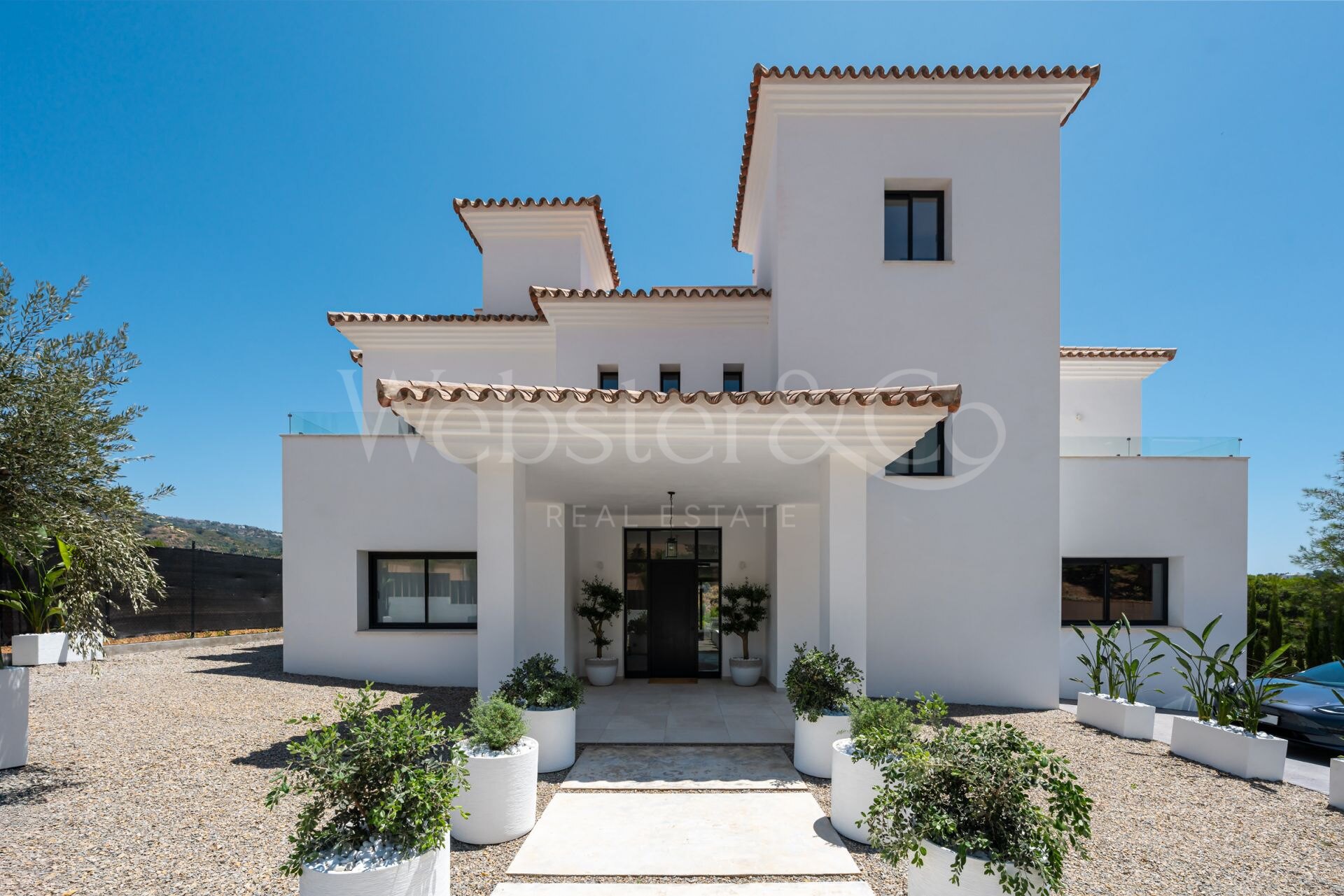 Villa Andrea - Golf Front Home in Elviria