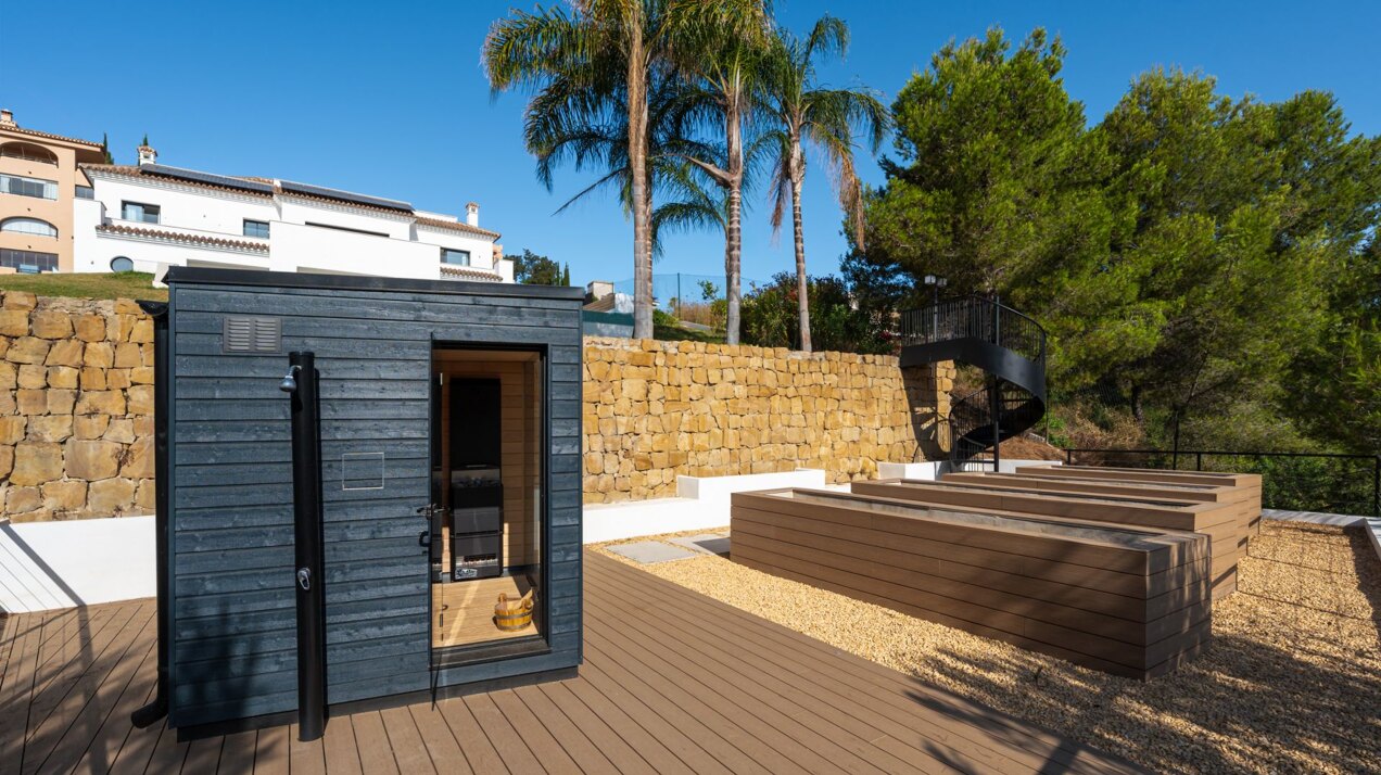 Frontline golf villa delivers space & sophistication