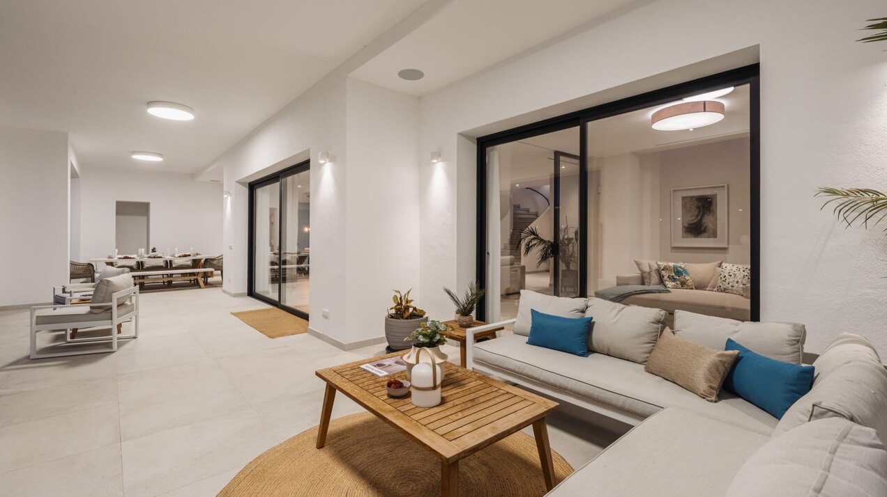 Frontline golf villa delivers space & sophistication