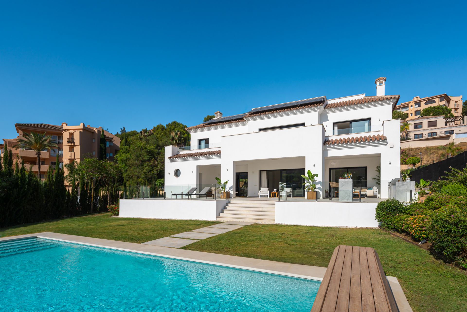 Villa frente al golf que ofrece lujo y amplitud