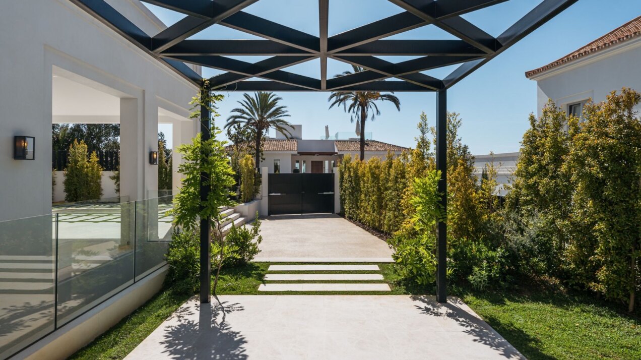 Timeless French elegance meets Mediterranean class