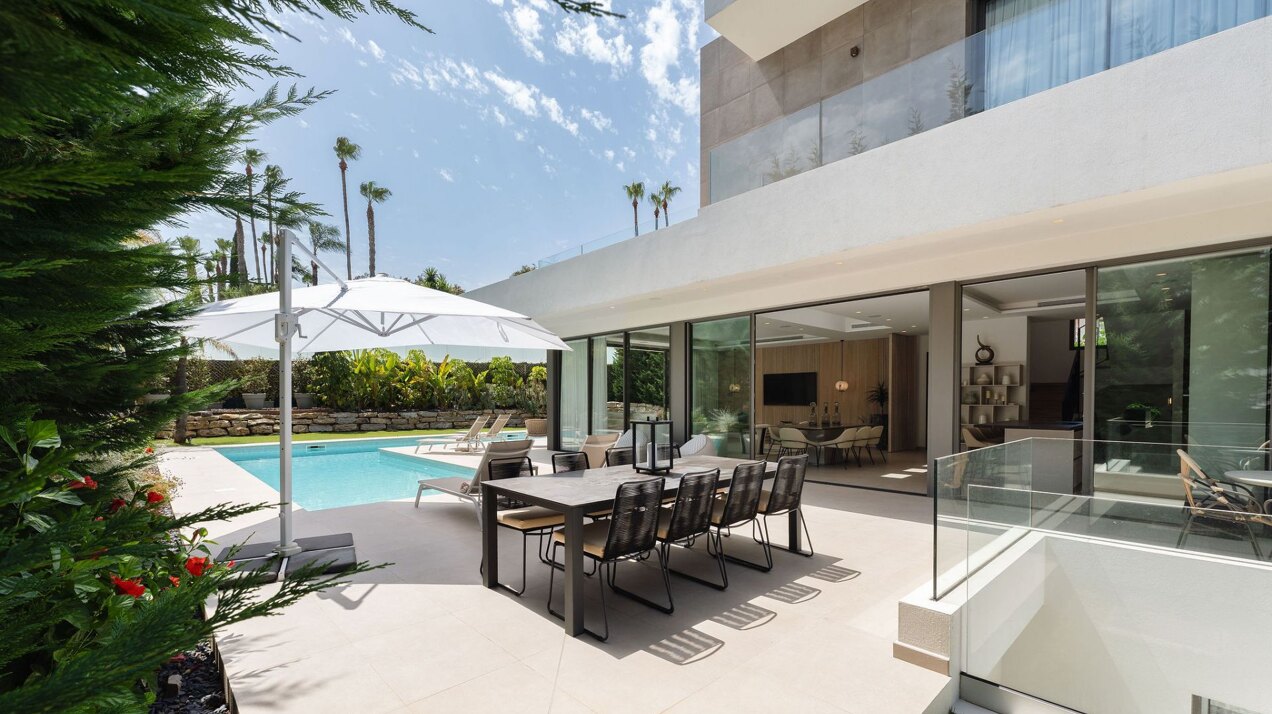 Comfort & privacy in architectural masterpiece