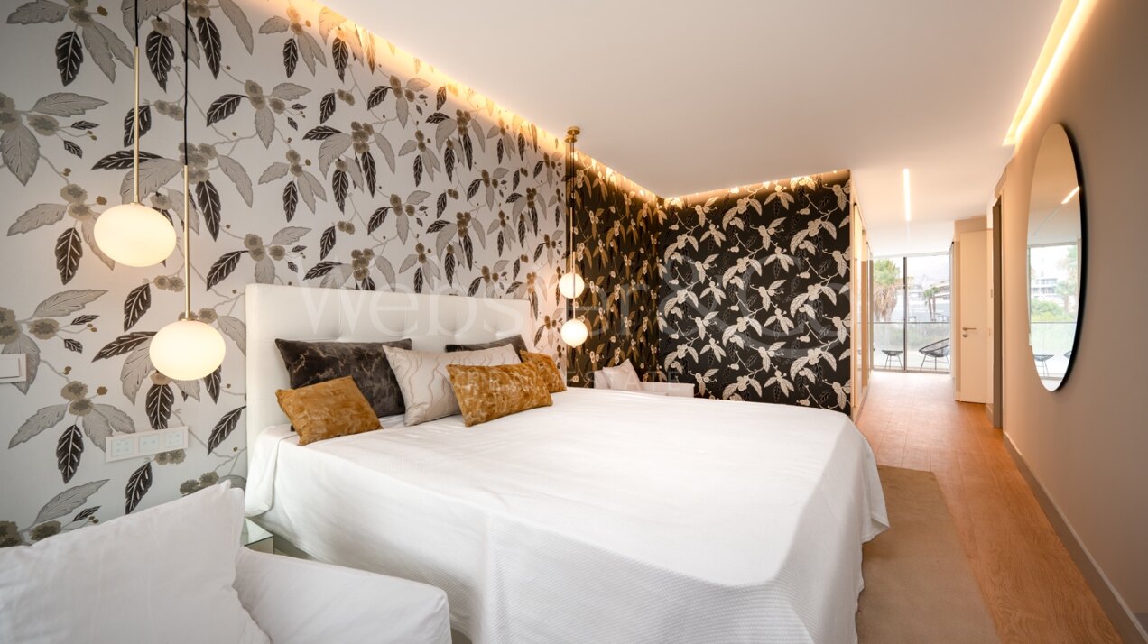 Apartment Sea Breeze - Beachfront in Estepona