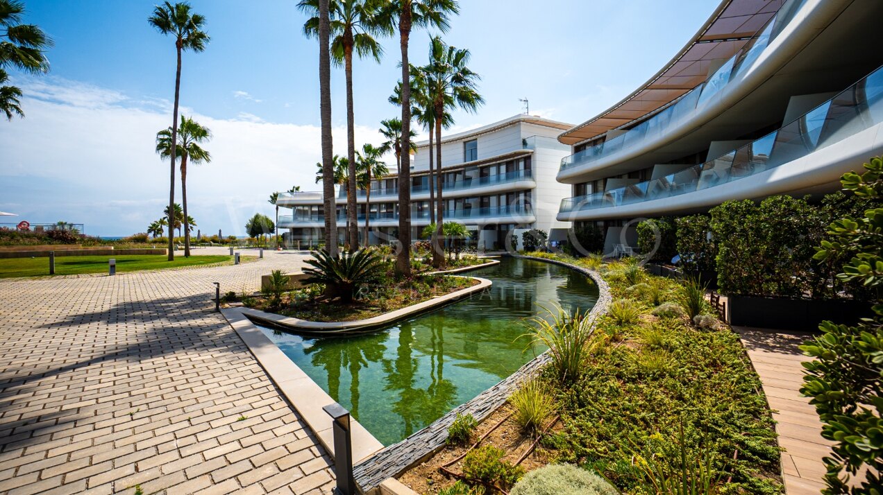 Apartment Sea Breeze - Beachfront in Estepona