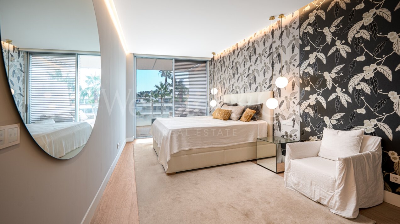 Apartment Sea Breeze - Beachfront in Estepona