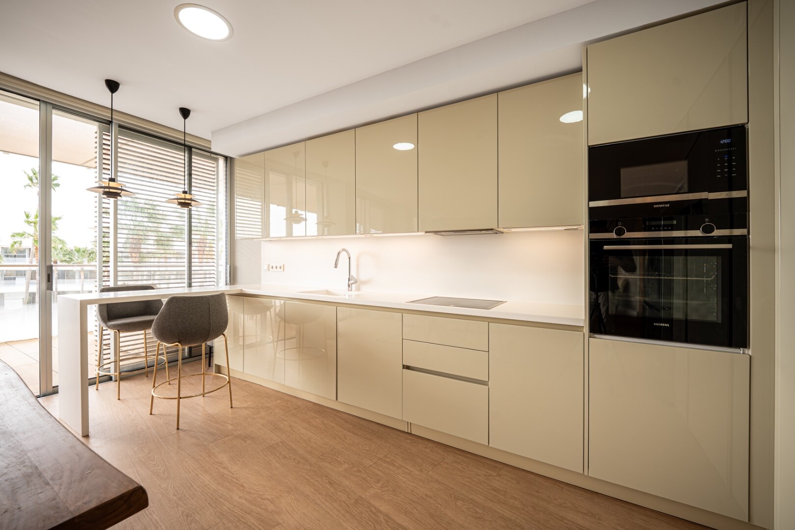 Apartment Sea Breeze - Beachfront in Estepona