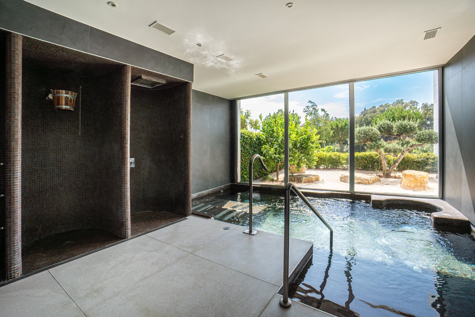 Apartment Sea Breeze - Beachfront in Estepona