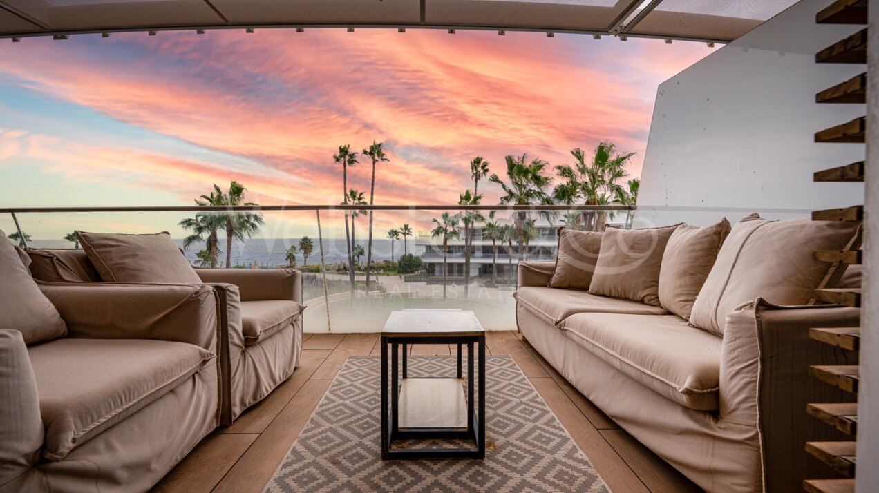 Apartment Sea Breeze - Beachfront in Estepona