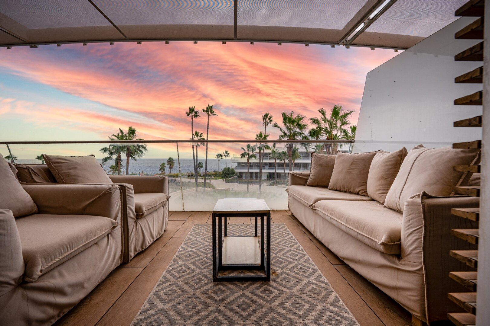 Apartment Sea Breeze - Beachfront in Estepona