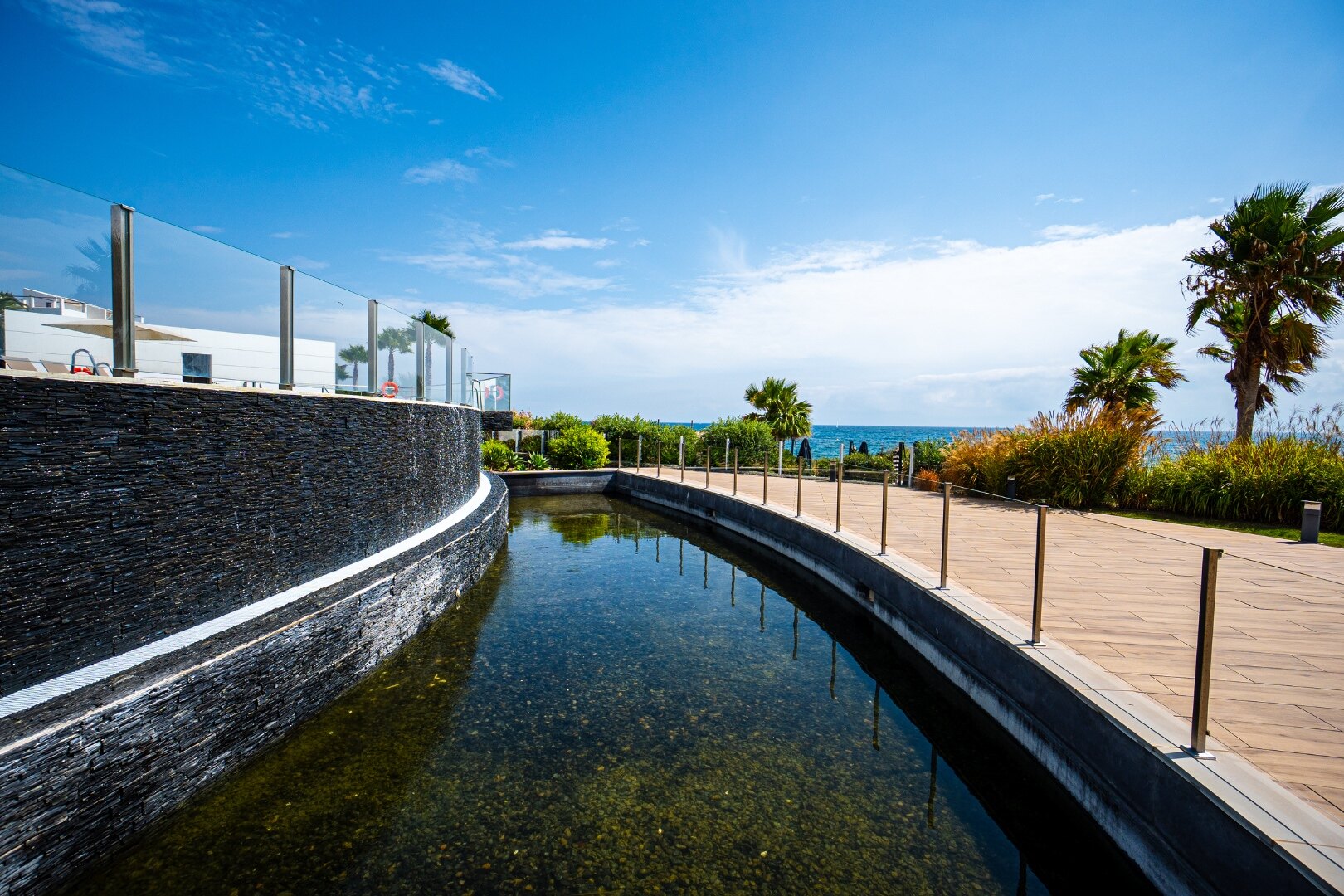 Apartment Sea Breeze - Beachfront in Estepona