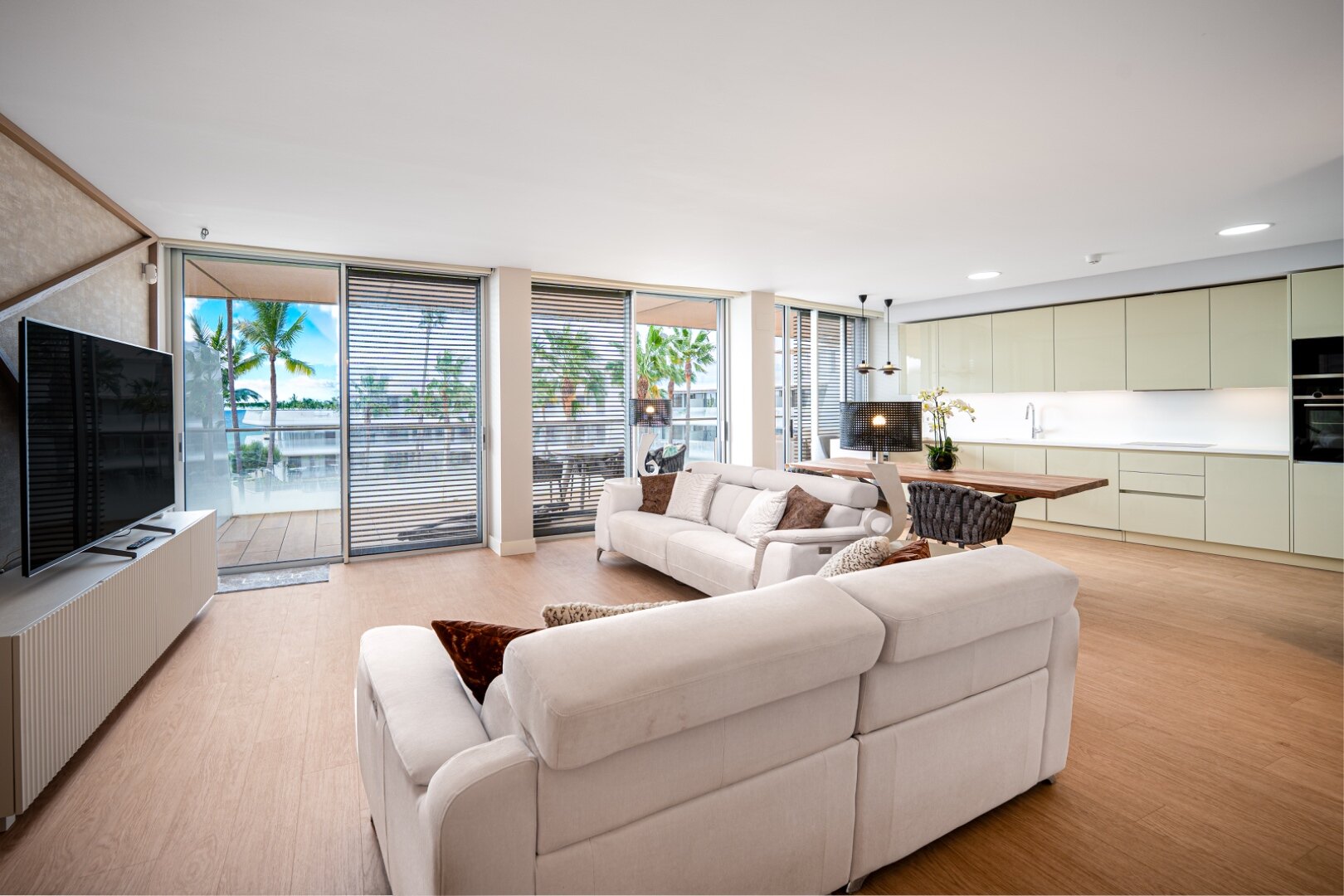 Apartment Sea Breeze - Beachfront in Estepona