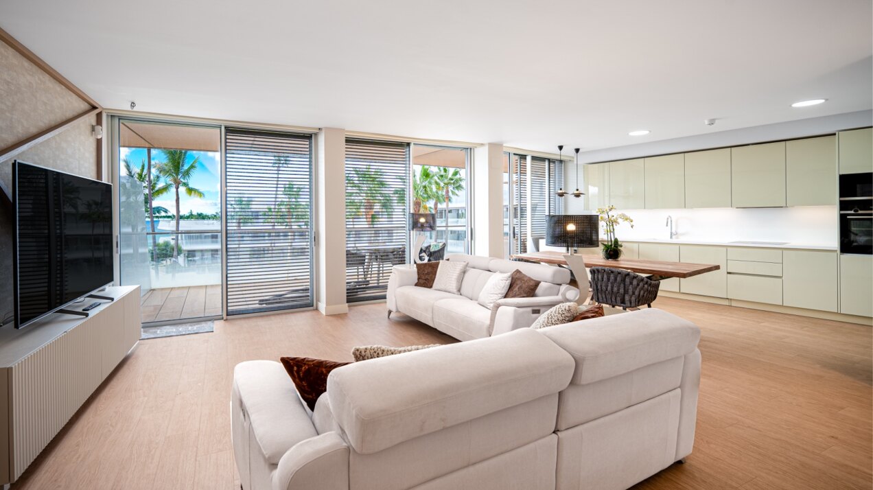 Apartment Sea Breeze - Beachfront in Estepona