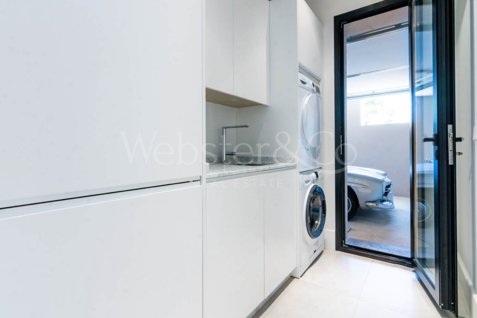 Villa Seashell – Luxury Living on the Beach