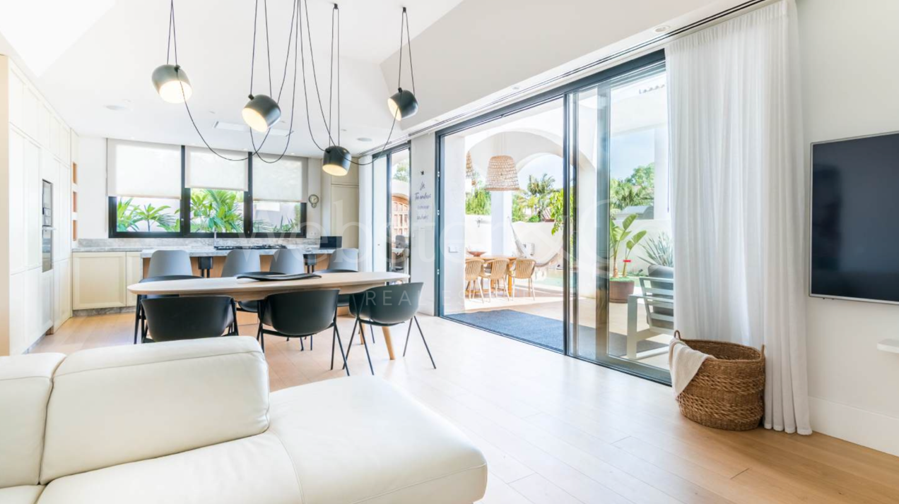 Villa Seashell – Luxury Living on the Beach