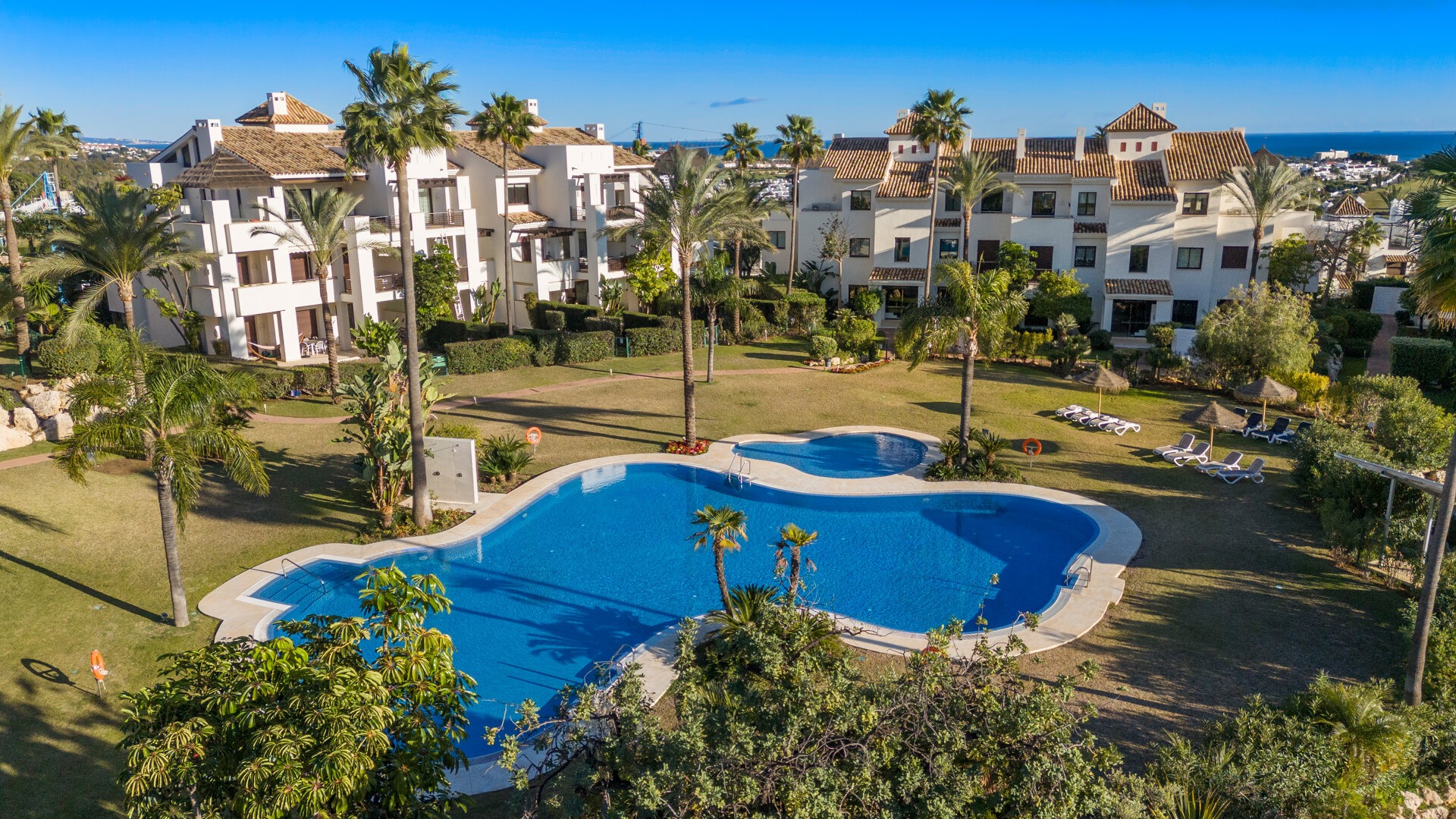 Villa 45, elegant villa in Mirador del Paraiso, Benahavis