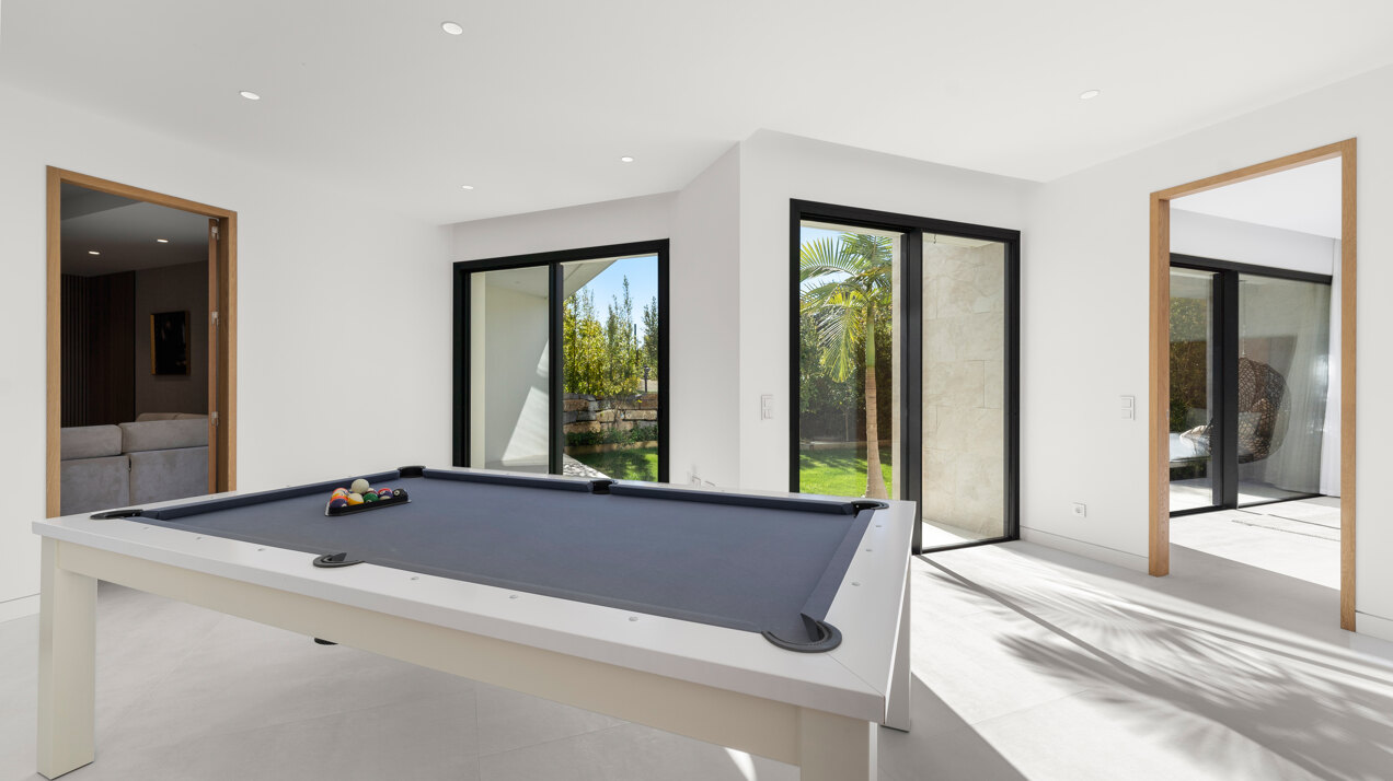Villa 45, elegant villa in Mirador del Paraiso, Benahavis