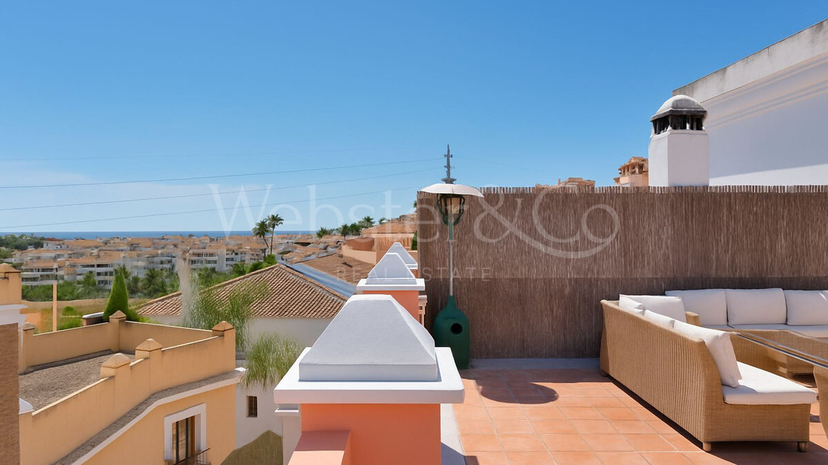 Townhouse Rosa - Andalucian Elegance in Estepona