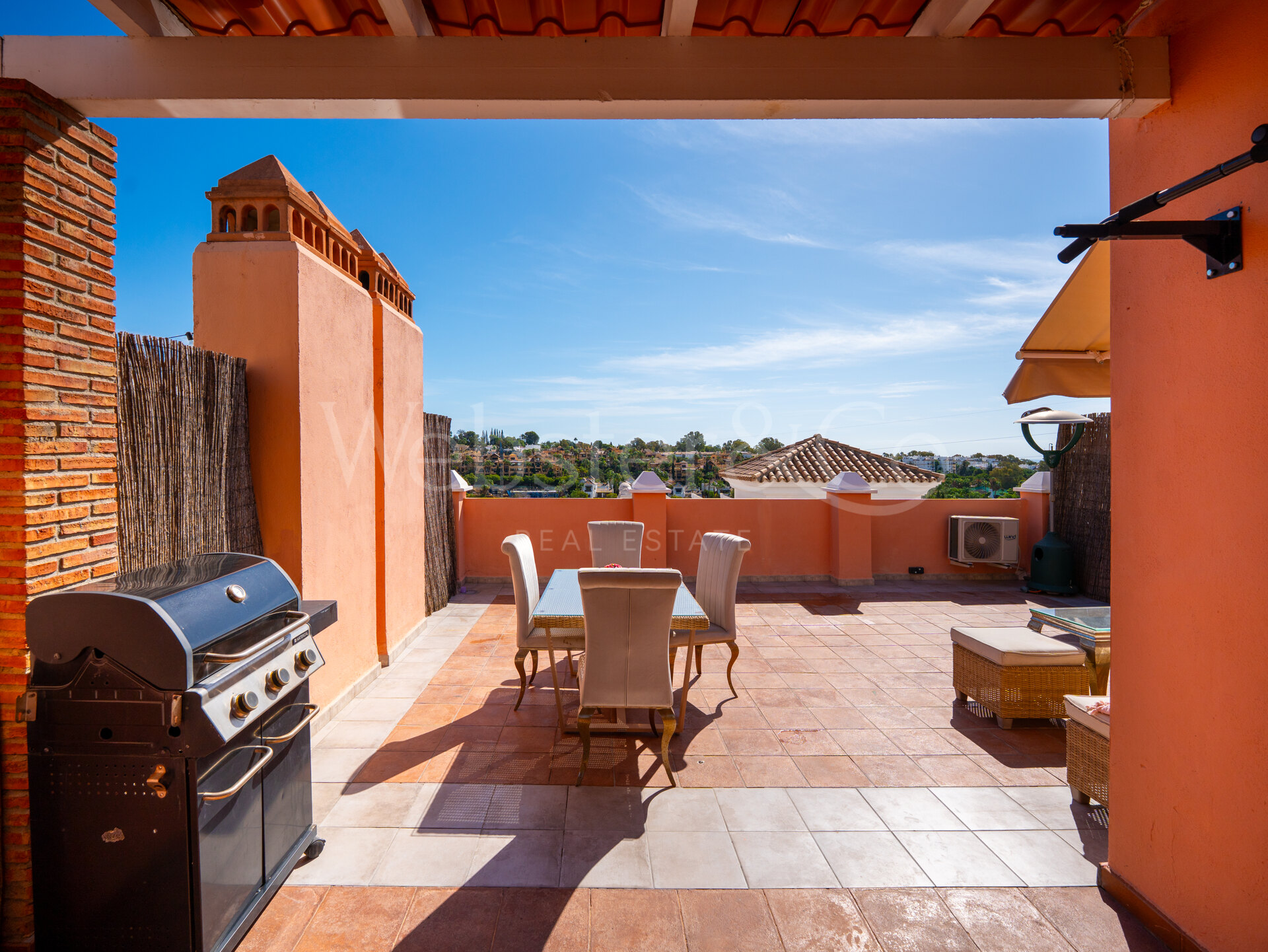 Townhouse Rosa - Andalucian Elegance in Estepona