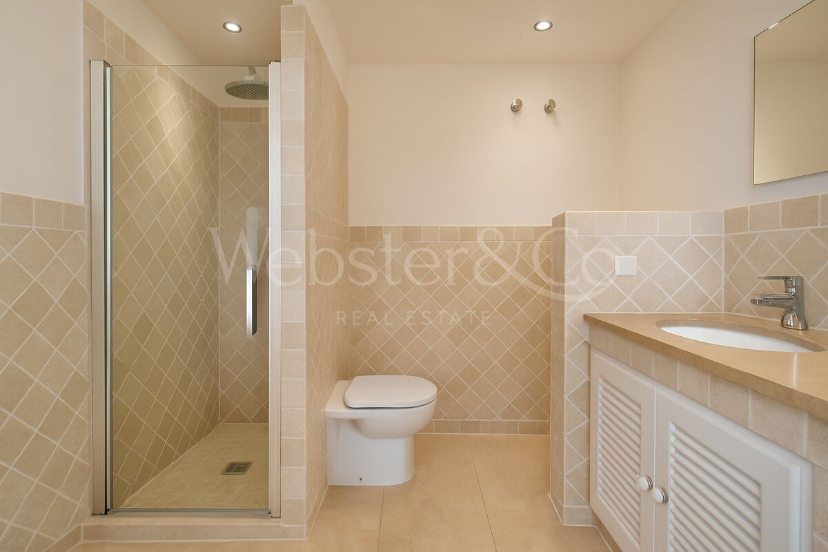 Townhouse Rosa - Andalucian Elegance in Estepona