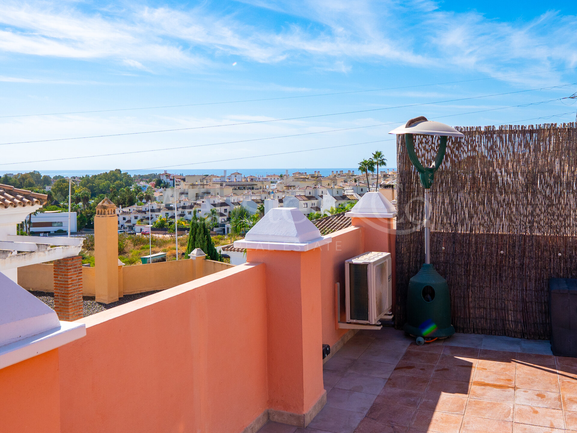 Townhouse Rosa - Andalucian Elegance in Estepona