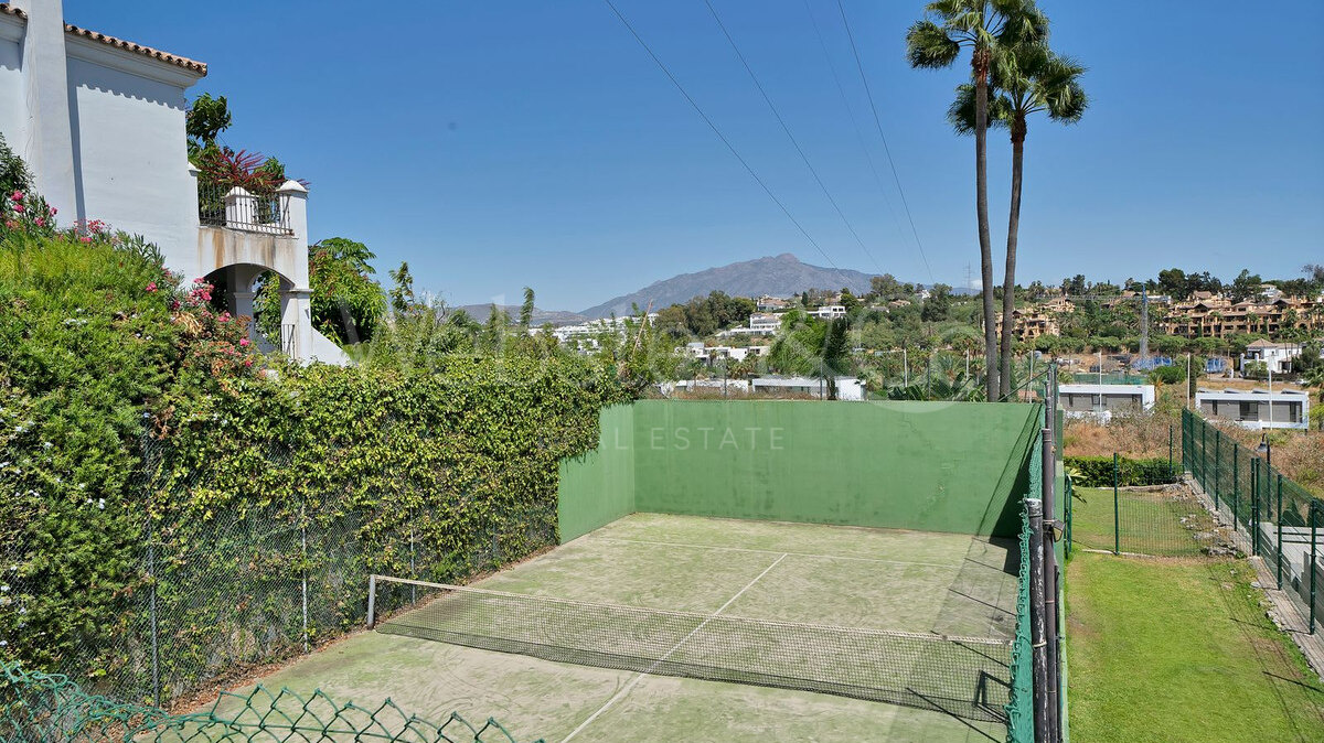 Townhouse Rosa - Andalucian Elegance in Estepona