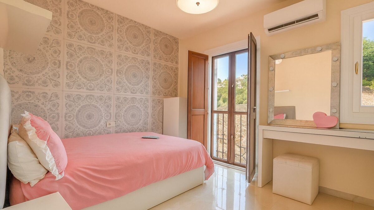 Townhouse Rosa - Andalucian Elegance in Estepona
