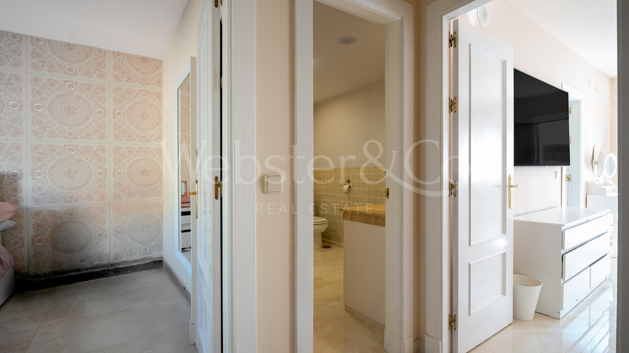 Townhouse Rosa - Andalucian Elegance in Estepona