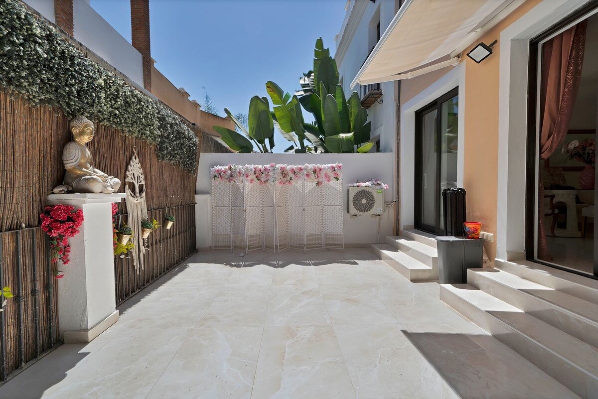 Townhouse Rosa - Andalucian Elegance in Estepona