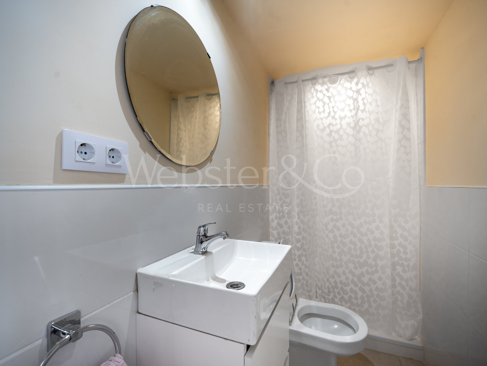 Townhouse Rosa - Andalucian Elegance in Estepona