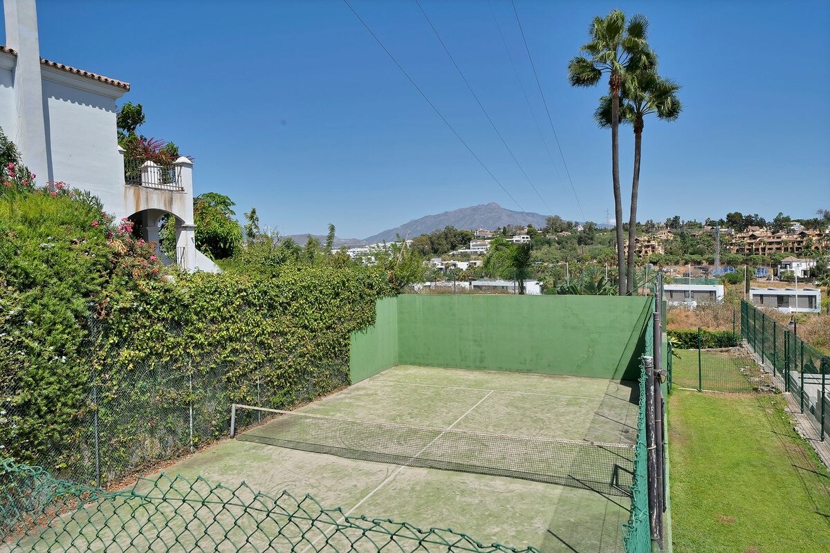 Townhouse Rosa - Andalucian Elegance in Estepona