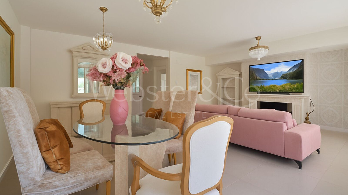 Townhouse Rosa - Andalucian Elegance in Estepona