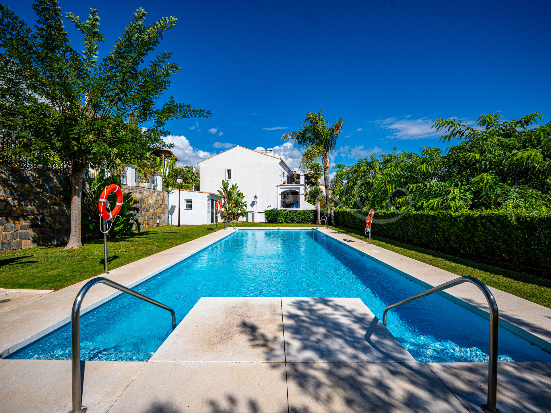 Townhouse Rosa - Andalucian Elegance in Estepona