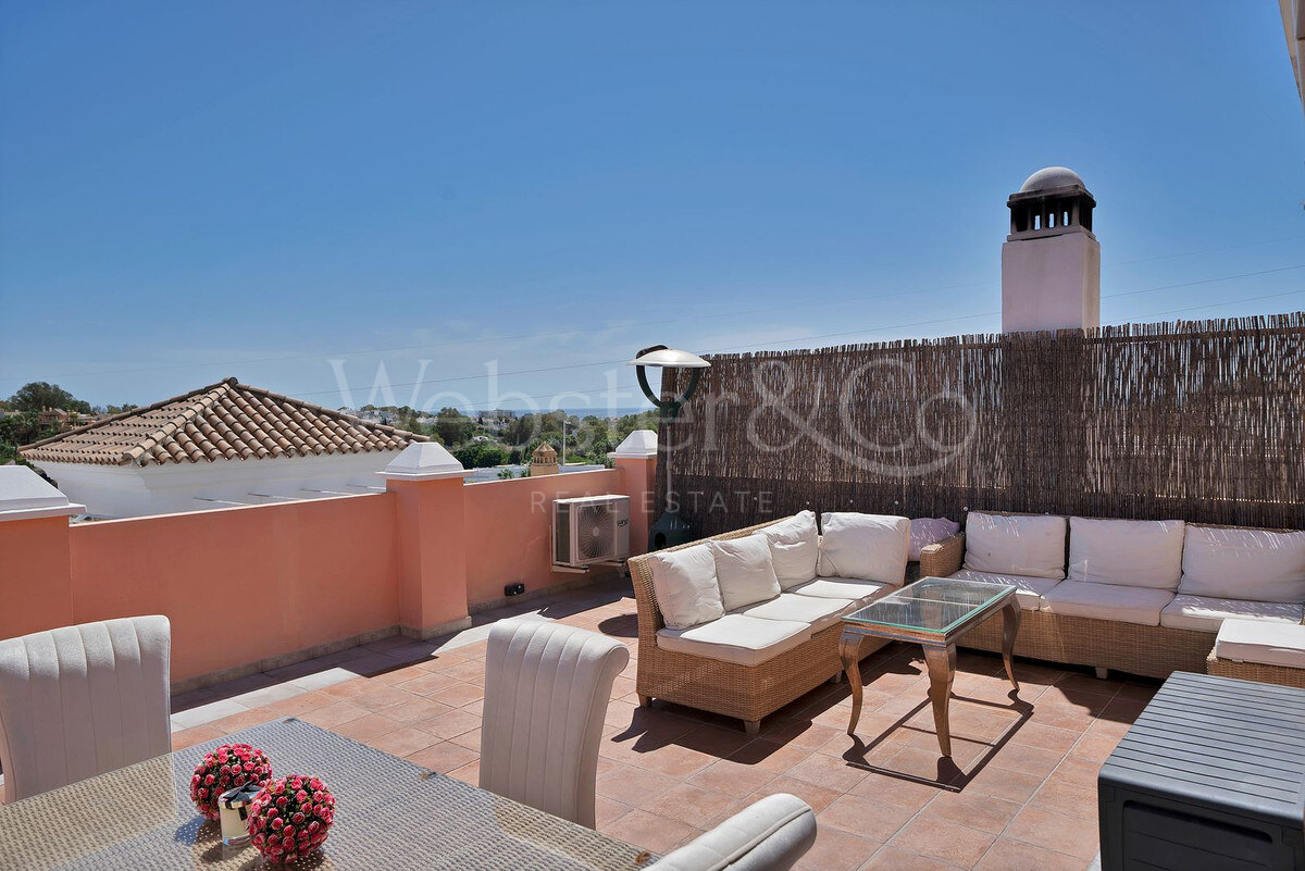 Townhouse Rosa - Andalucian Elegance in Estepona