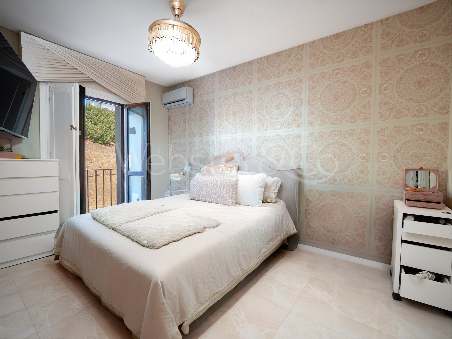 Townhouse Rosa - Andalucian Elegance in Estepona