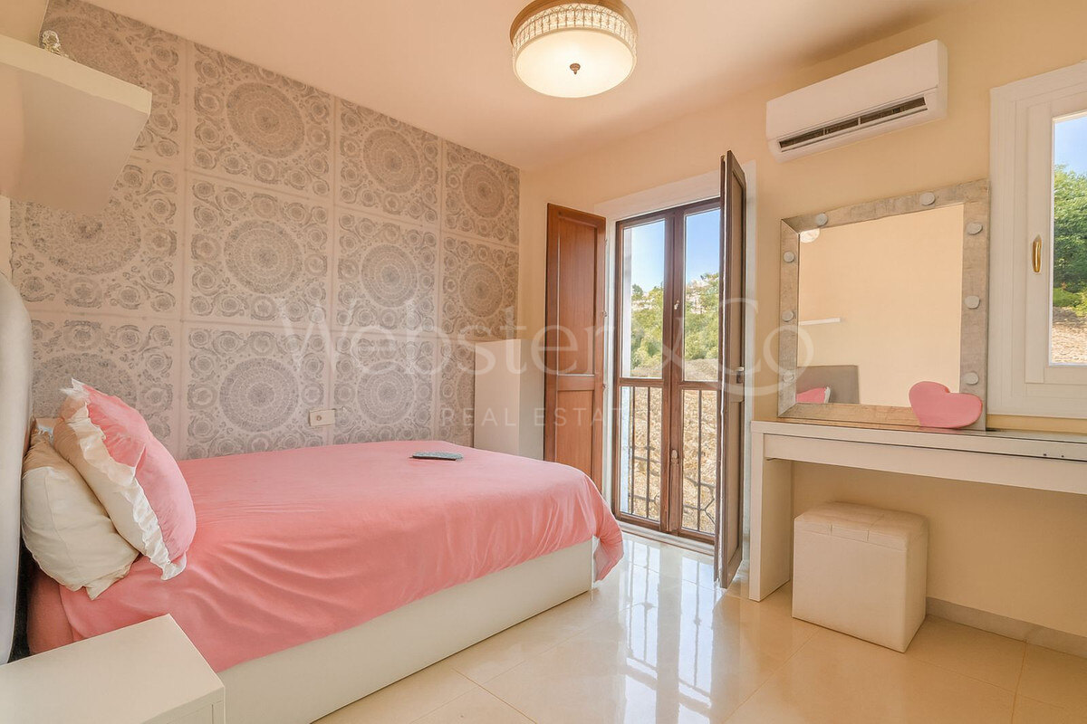 Townhouse Rosa - Andalucian Elegance in Estepona