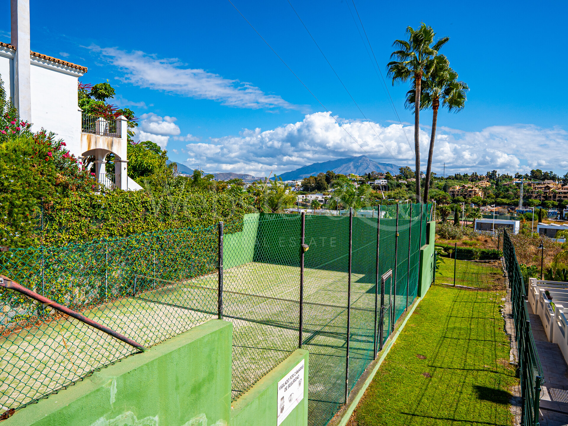 Townhouse Rosa - Andalucian Elegance in Estepona