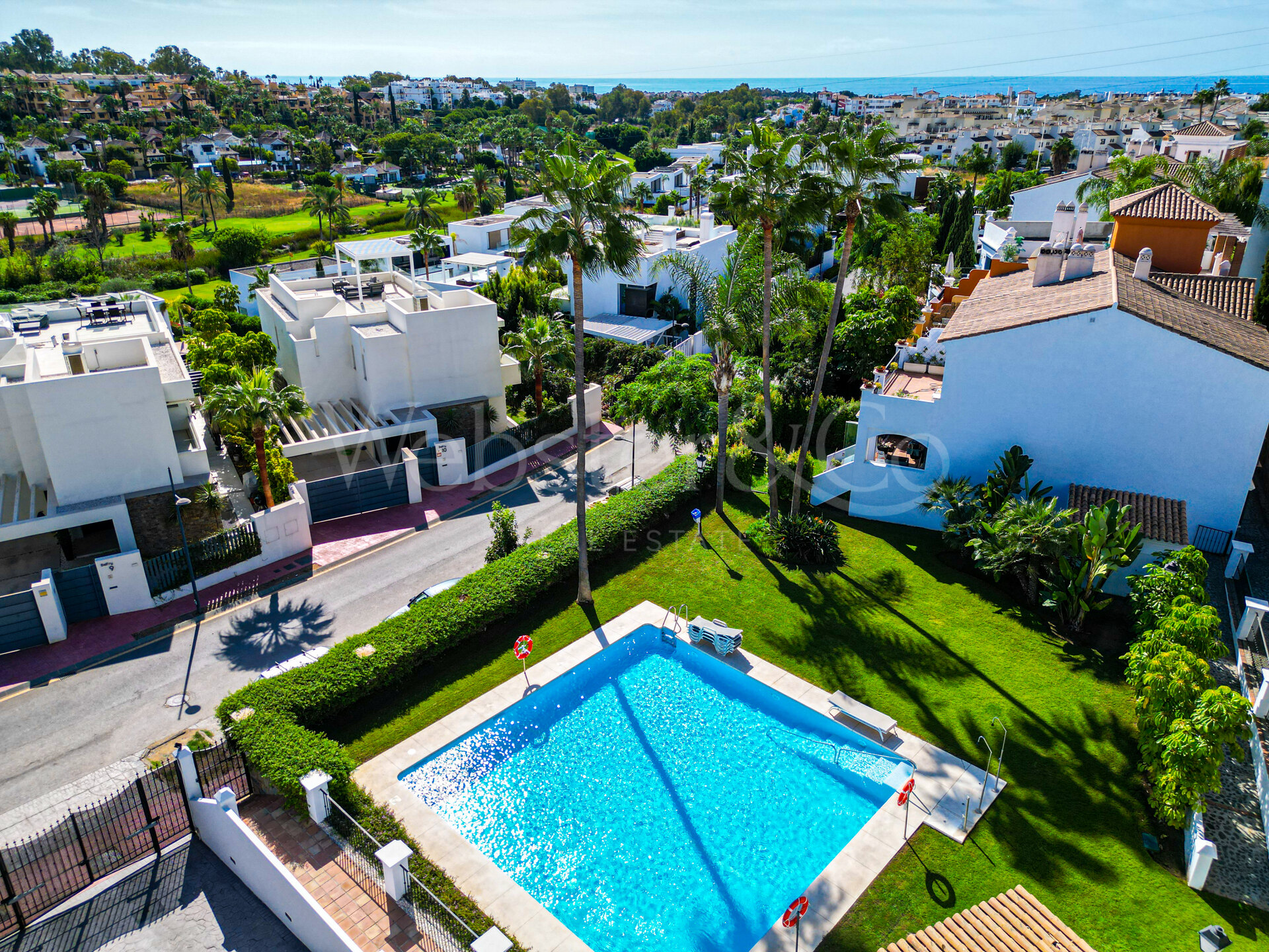 Townhouse Rosa - Andalucian Elegance in Estepona